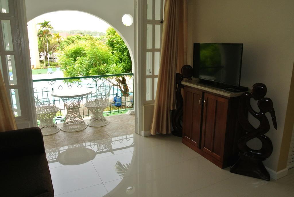 Beach One Bedroom Suite 13 โอโชรีโอส ภายนอก รูปภาพ