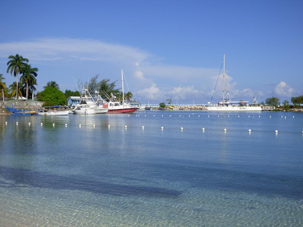 Beach One Bedroom Suite 13 โอโชรีโอส ภายนอก รูปภาพ